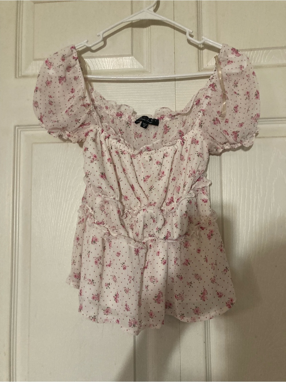 Women’s floral crop top M